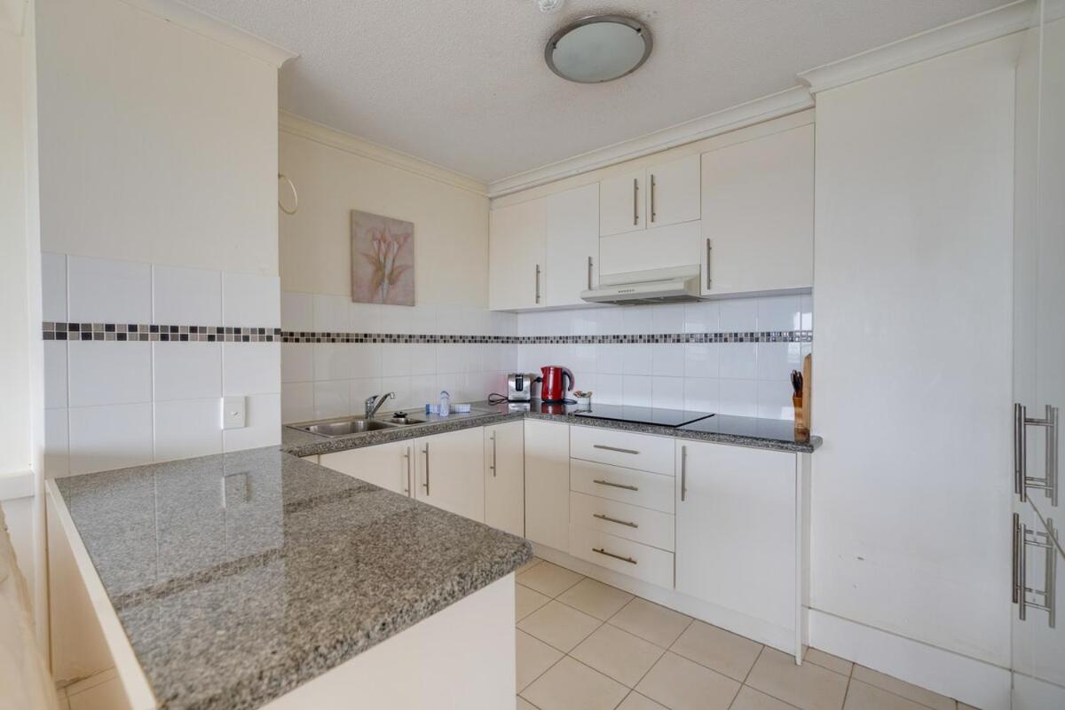 Coastal 2-bedroom Retreat With Pool & Tennis Court